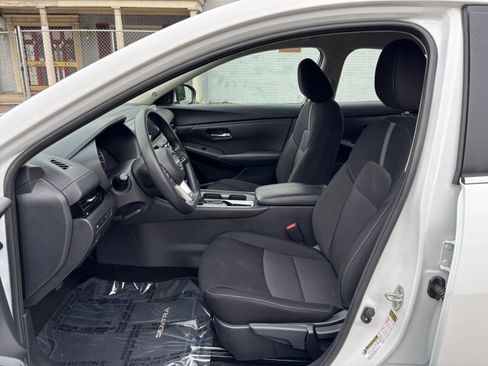 Used 2025 Nissan Sentra SV FWD image 24