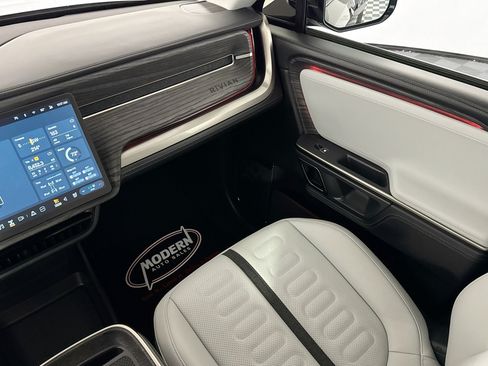 Used 2023 Rivian R1S Adventure AWD/4WD image 28