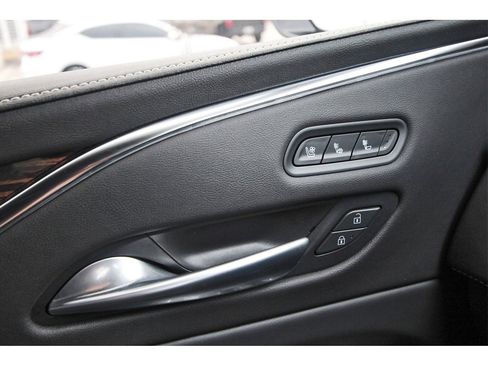 Used 2023 Cadillac Escalade Premium Luxury image 19