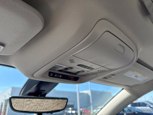 Used 2023 GMC Acadia Denali w/ Denali Ultimate Package AWD/4WD image 22