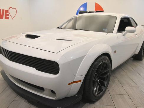 Used 2020 Dodge Challenger R/T Scat Pack image 1