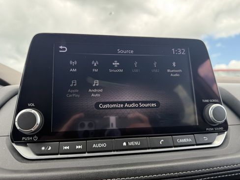 Used 2023 Nissan Rogue SV image 16