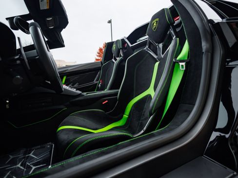 Used 2021 Lamborghini Aventador SVJ image 58