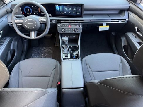 New 2026 Hyundai Tucson SE image 11