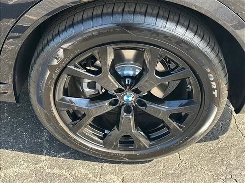 Used 2025 BMW X7 xDrive40i w/ Premium Package AWD/4WD image 37
