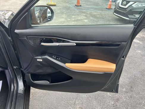 Used 2024 Kia Seltos SX image 16