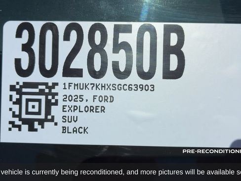 Used 2025 Ford Explorer ST-Line w/ Premium Package RWD image 19