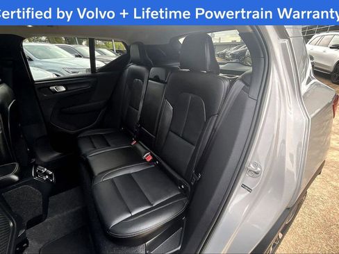 Certified 2025 Volvo XC40 B5 Core image 33