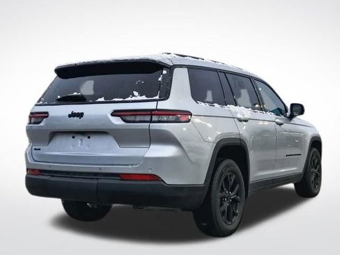 Used 2024 Jeep Grand Cherokee L Laredo image 10