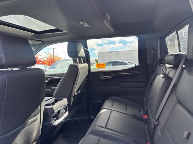 Used 2024 GMC Sierra 1500 SLT w/ SLT Premium Plus Package AWD/4WD image 10