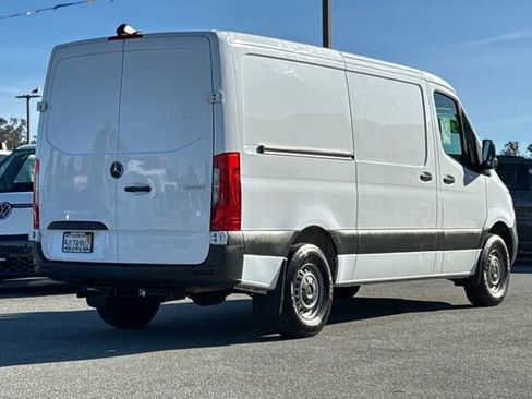 Used 2019 Mercedes-Benz Sprinter 144 image 4