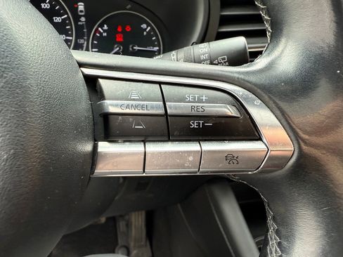 Used 2022 MAZDA MAZDA3 s image 28