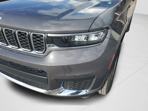 Used 2025 Jeep Grand Cherokee L Laredo AWD/4WD image 26