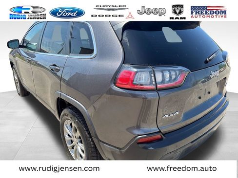 Used 2020 Jeep Cherokee Latitude Plus w/ Cold Weather Group AWD/4WD image 3