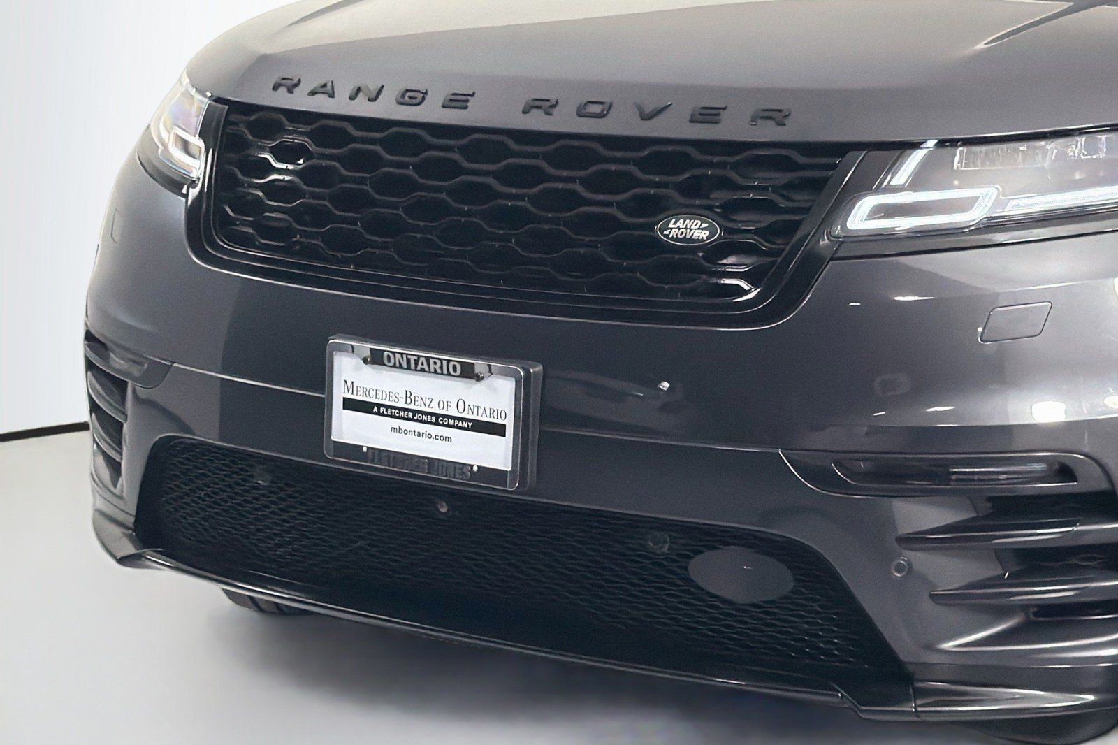 Used 2021 Land Rover Range Rover Velar R-Dynamic S AWD/4WD image 13