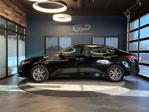 Used 2019 Kia Optima LX FWD image 6