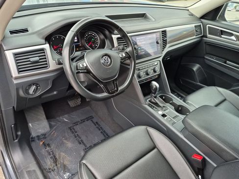 Used 2019 Volkswagen Atlas SE w/ Towing Package FWD image 12