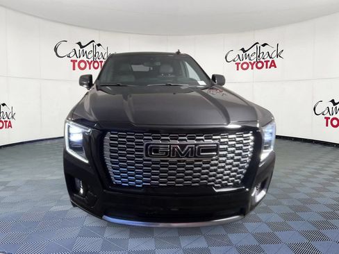 Used 2022 GMC Yukon XL Denali w/ LPO, Denali Black Package AWD/4WD image 5
