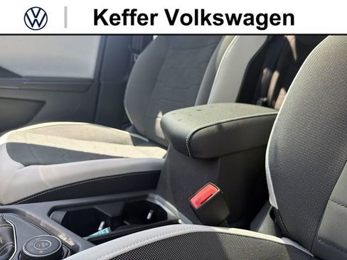 New 2026 Volkswagen Taos SE AWD/4WD image 27
