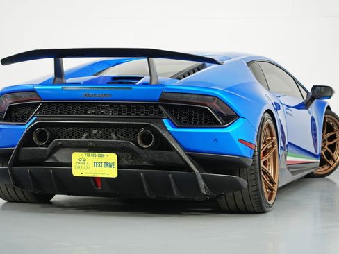 Used 2018 Lamborghini Huracan Performante image 5