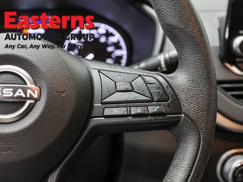 Used 2024 Nissan Altima 2.5 S FWD image 14