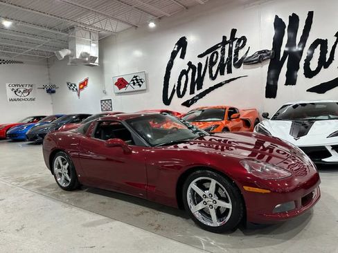 Used 2007 Chevrolet Corvette Coupe w/ Preferred Equipment Group RWD image 23