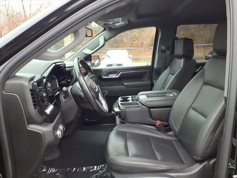 Certified 2025 GMC Sierra 1500 SLT image 10