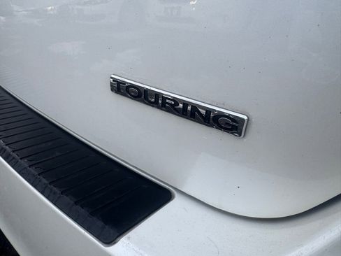 Used 2018 Honda Odyssey Touring image 10