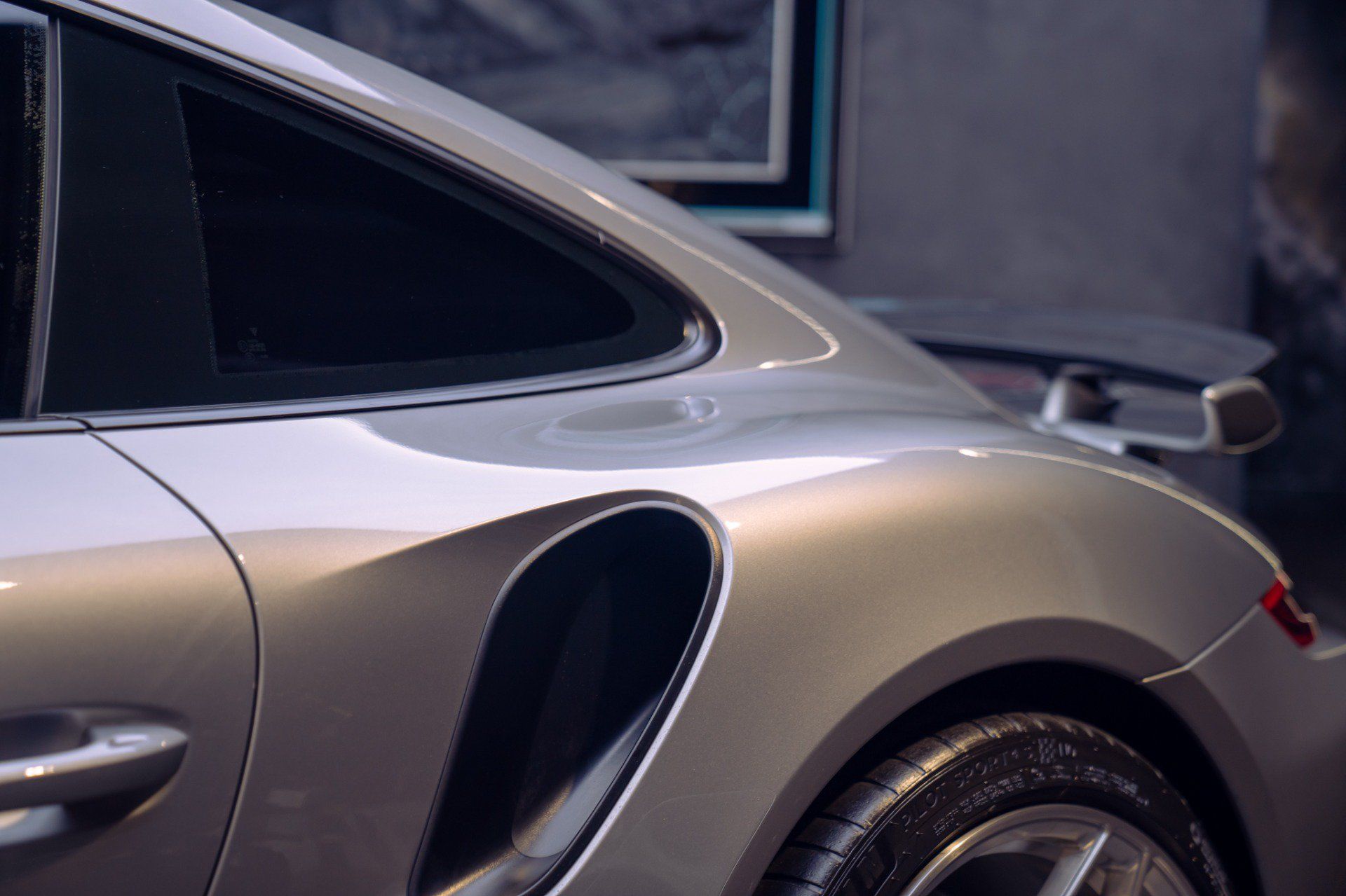 Used 2019 Porsche 911 4 Coupe AWD/4WD image 18