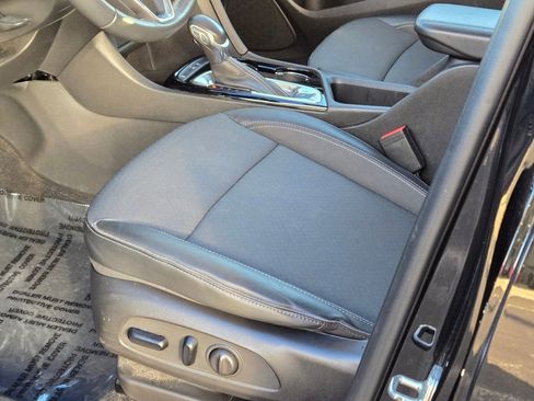 Certified 2022 Buick Encore GX Preferred w/ Cold Weather Comfort Package image 21