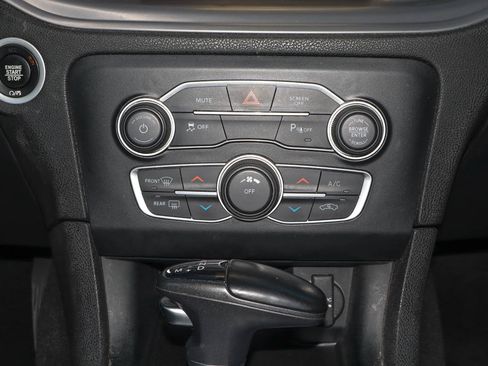 Used 2023 Dodge Charger SXT RWD image 11