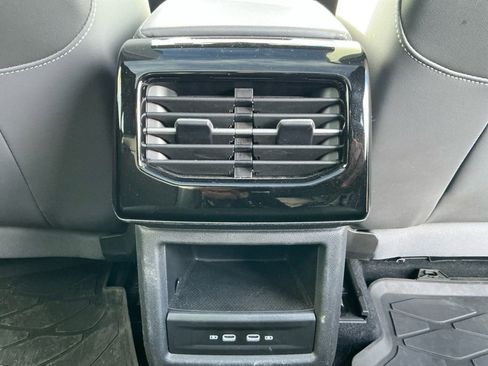 Used 2023 Volkswagen ID.4 Pro S image 18