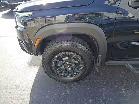 Used 2024 Nissan Frontier PRO-4X w/ Pro Premium Package image 12