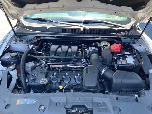 Used 2016 Ford Taurus SEL w/ Equipment Group 201A FWD image 6