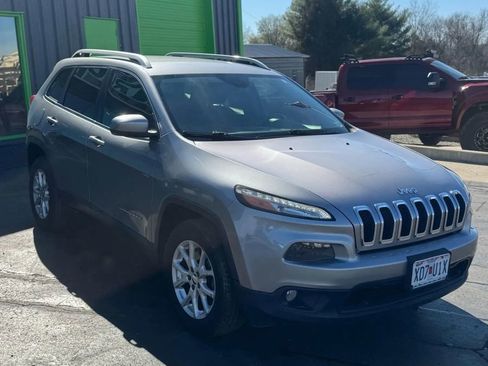 Used 2015 Jeep Cherokee Latitude image 4