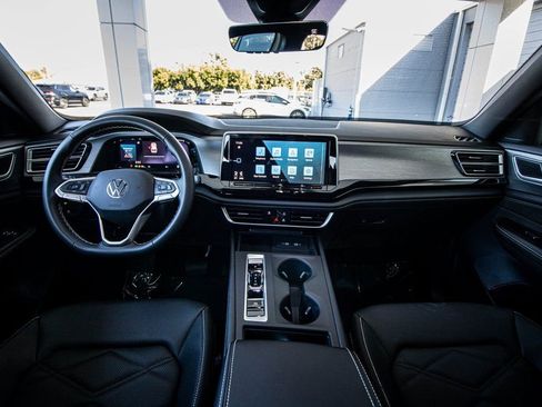 New 2026 Volkswagen Atlas Cross Sport SE image 31