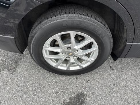 Used 2023 Chevrolet Equinox LS AWD/4WD image 9