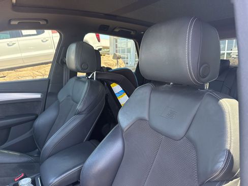 Used 2019 Audi SQ5 Premium w/ Convenience Package AWD/4WD image 12