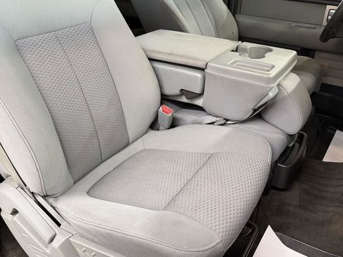 Used 2011 Ford F150 XLT w/ XLT Chrome Pkg image 24