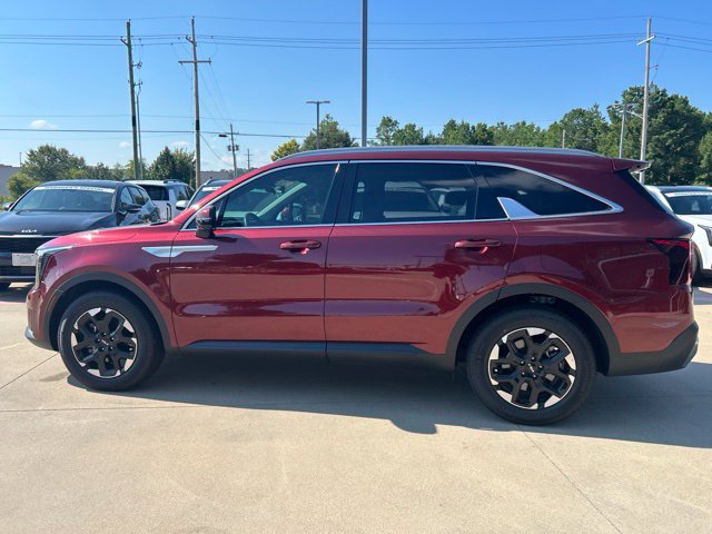 Used 2025 Kia Sorento S w/ Panoramic Sunroof Package FWD image 4