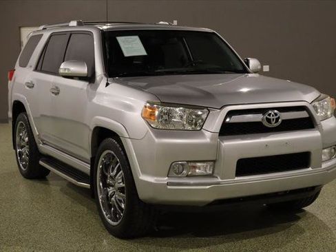 Used 2013 Toyota 4Runner SR5 w/ Convenience Pkg image 1