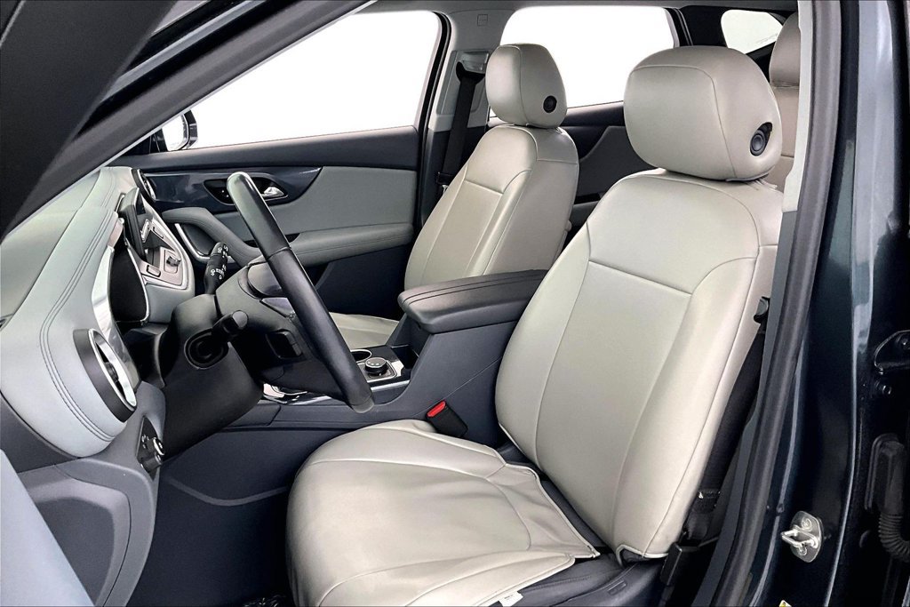 Used 2020 Chevrolet Blazer LT FWD image 29