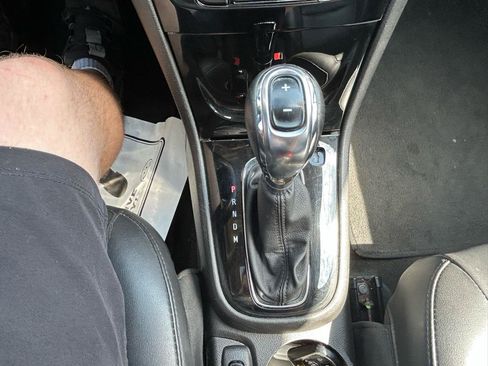 Used 2018 Buick Encore Essence AWD/4WD image 26
