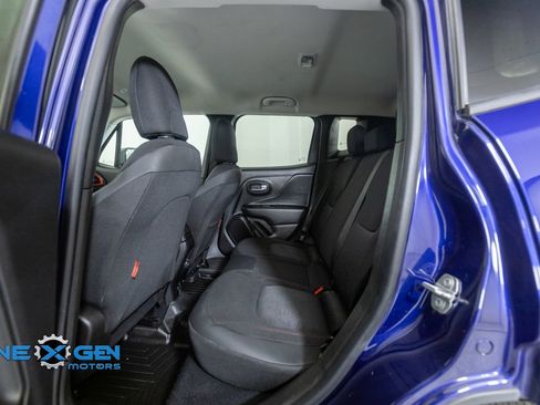 Used 2020 Jeep Renegade Trailhawk w/ Cold Weather Group AWD/4WD image 28