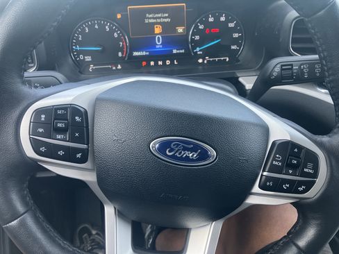 Used 2023 Ford Explorer XLT w/ Equipment Group 202A AWD/4WD image 25