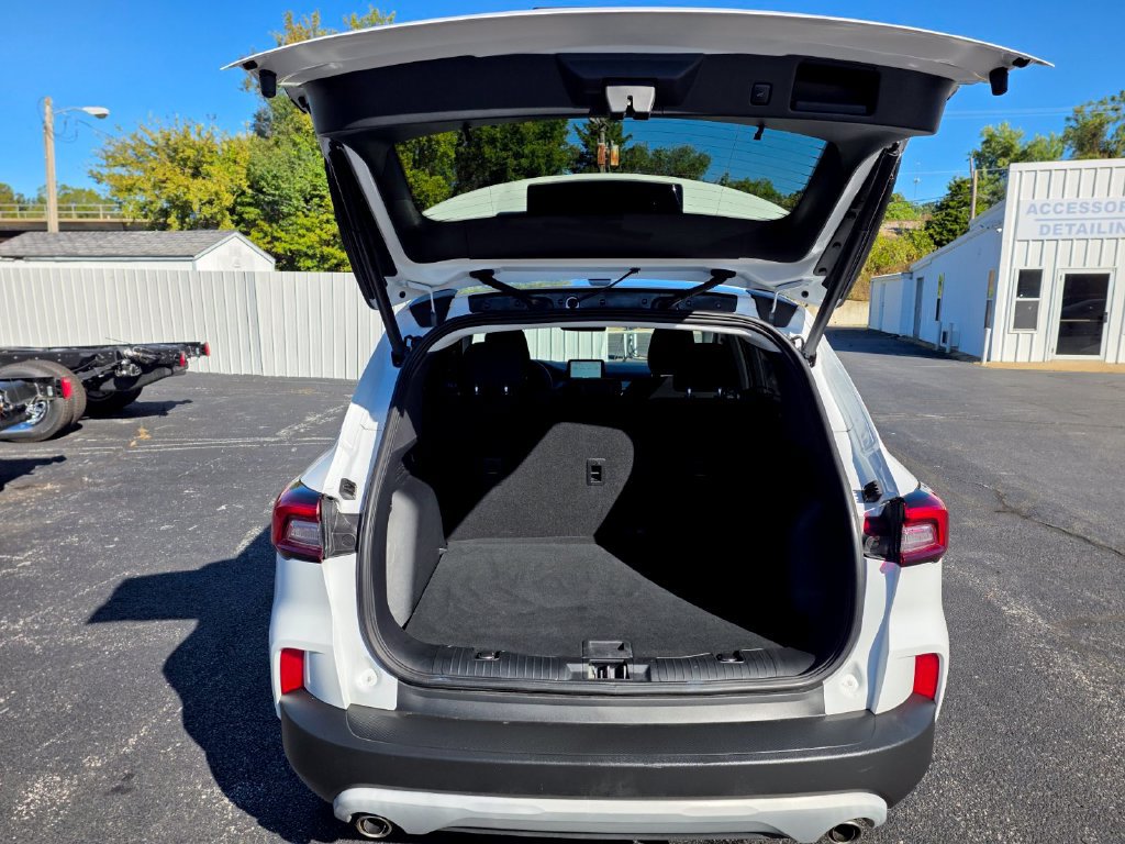 Used 2023 Ford Escape Active AWD/4WD image 31