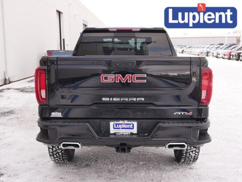 Used 2024 GMC Sierra 1500 AT4 image 4
