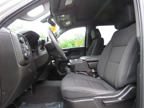Used 2022 Chevrolet Silverado 1500 Custom AWD/4WD image 10