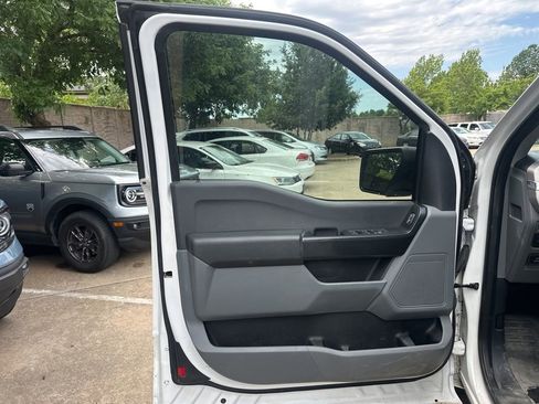 Used 2022 Ford F150 XL w/ Equipment Group 101A High AWD/4WD image 9