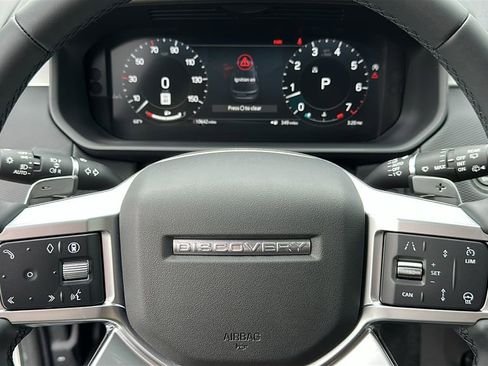 Certified 2025 Land Rover Discovery Dynamic SE AWD/4WD image 13